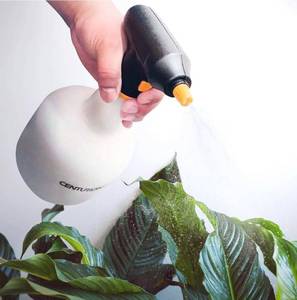 lot 30506 image: Centurion 1575 Quart Battery Sprayer Portable Water Mister Spray Bottle for Garden & Outdoor, One-Touch Spraying Without Pumping, in-Tank Filter, Unique Design can be Used with 360 Degree Rotation