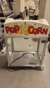 lot 4613 image: Popcorn Warmer  Staging Cabinet