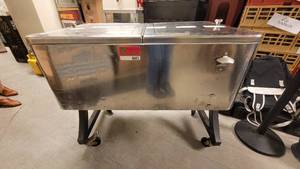 lot 4605 image: Stainless Steel Cooler on Wheels