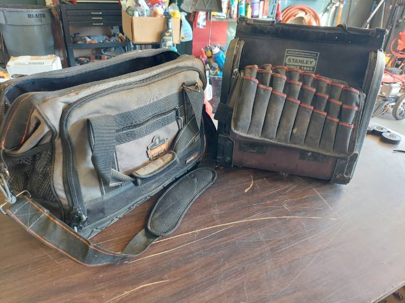 lot 7282 image: 2 tool bags