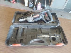 lot 6002 image: Craftsman Reciprocating Saw with Case