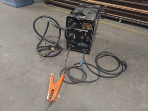 lot 6120 image: Chicago Electric 90 Amp Flux Wire Welder - Needs a New Gun