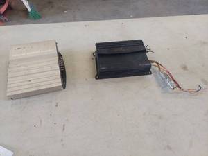 lot 6140 image: 2 amplifiers