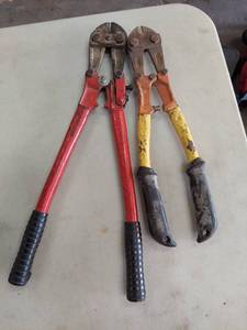 lot 6030 image: 2 bolt cutters