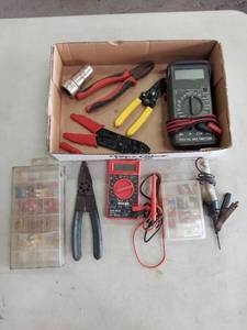 lot 6039 image: assorted electrical items