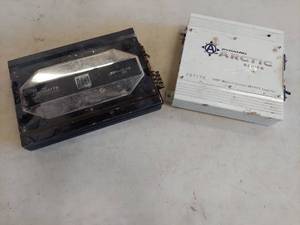 lot 6076 image: 2 amplifiers