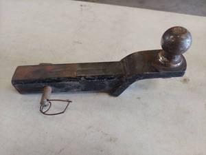 lot 6084 image: slip in hitch