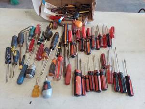 lot 6087 image: assorted screwdrivers