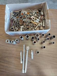 lot 6101 image: 38 drive sockets