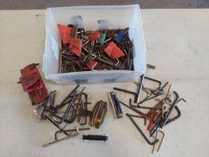 lot 6105 image: assorted allen wrenches
