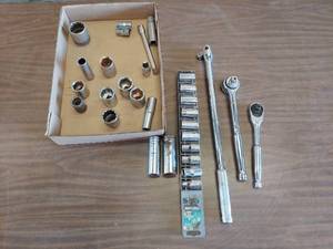 lot 6116 image: 12 in drive sockets - most are Craftsman and Kobalt