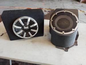 lot 6192 image: 2 speakers