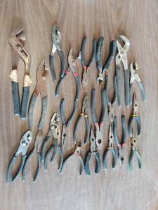 lot 6198 image: assorted pliers