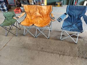 lot 6206 image: 3 camp chairs