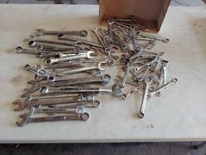 lot 6207 image: assorted combination wrenches