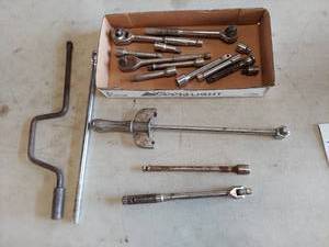 lot 6211 image: 12 in drive ratchets and extensions