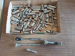 lot 6233 image: 38 drive sockets