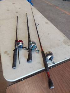 lot 6260 image: 3 rods and reels