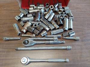 lot 6271 image: 38 drive sockets