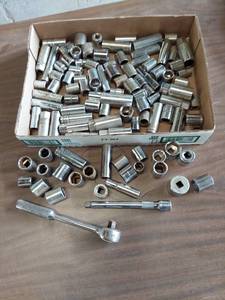 lot 6298 image: 38 drive assorted sockets