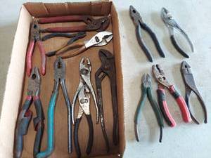 lot 6321 image: assorted pliers