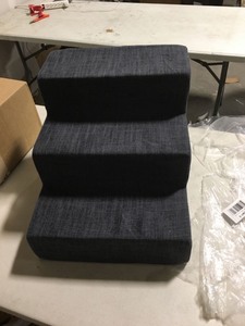 lot 7815 image: Usa Made Pet Stepsstairs With Certipur-us Certified Foam For Dogs & Cats By ...