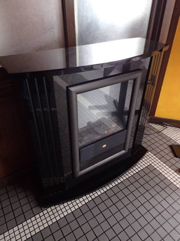 lot 2661 image: Dimplex Fire Place Air Heater