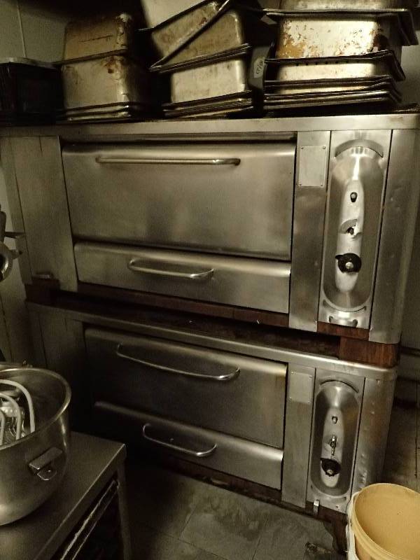 lot 2687 image: Commercial Double Stack Natural Gas Stone Pizza Oven