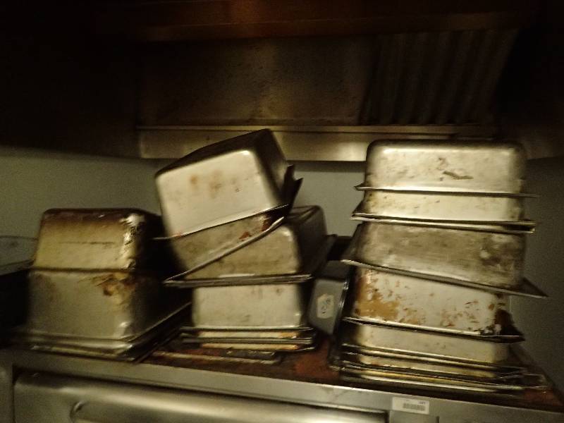 lot 2688 image: Large Lot of Stainless 6 And 4 Deep Food Inserts