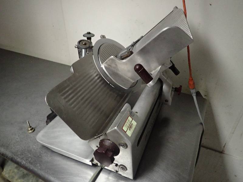 lot 2700 image: Globe 12 Manual MeatCheese Slicer w Sharpener