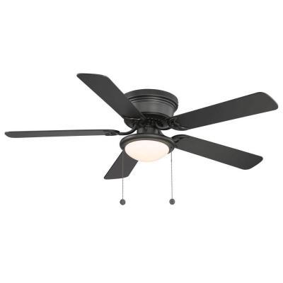 lot 1587 image: 52 Hugger Ceiling Fan