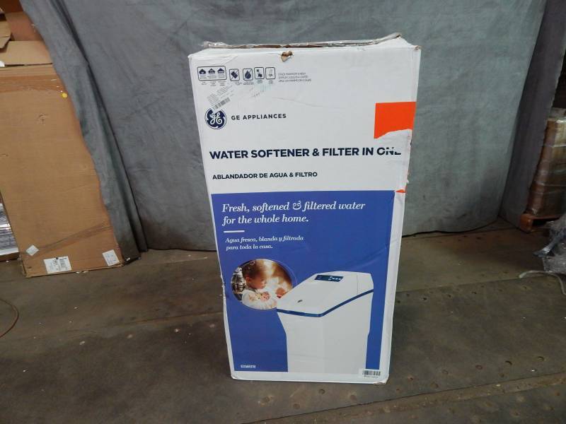 lot 1387 image: GE Water Softener and Filter In One
