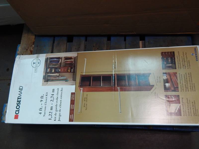 lot 1447 image: Closetmaid Narrow Closet Kit