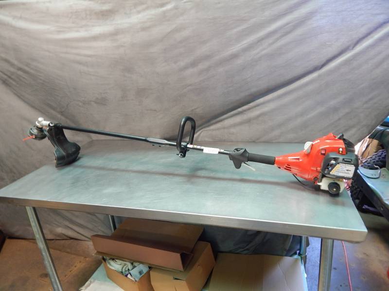 lot 1455 image: Homelite String Trimmer
