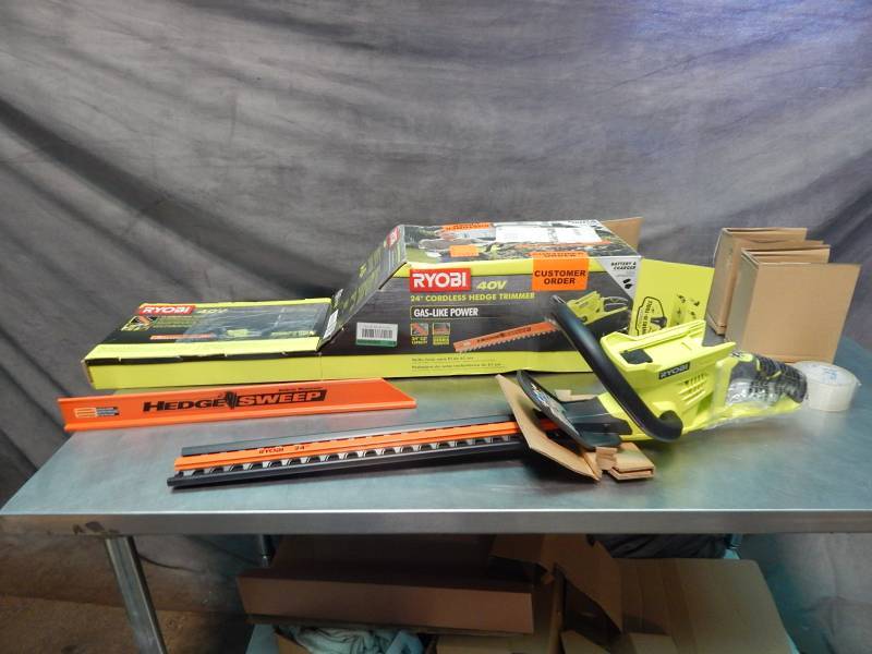 lot 1463 image: Ryobi 24 Cordless Hedge Trimmer
