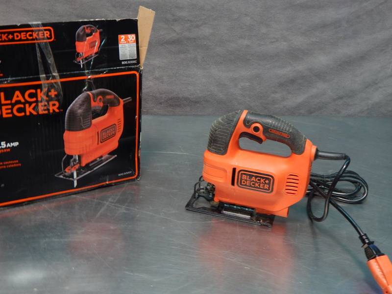 lot 1475 image: Black and Decker Jigsaw