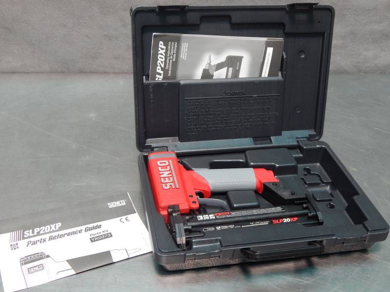 lot 1476 image: Senco Brad Nailer