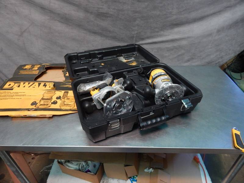 lot 1492 image: Dewalt Fixed Base Plunge Router Combo Kit Soft Start Plugged In Comes On