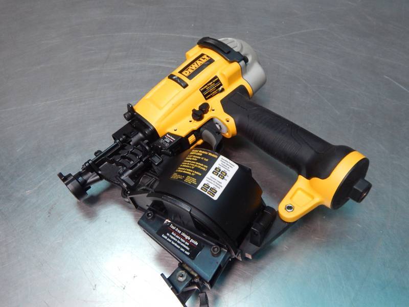 lot 1497 image: Dewalt Coil Air Nailer