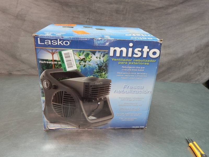 lot 1545 image: Misto Outdoor Misting Fan