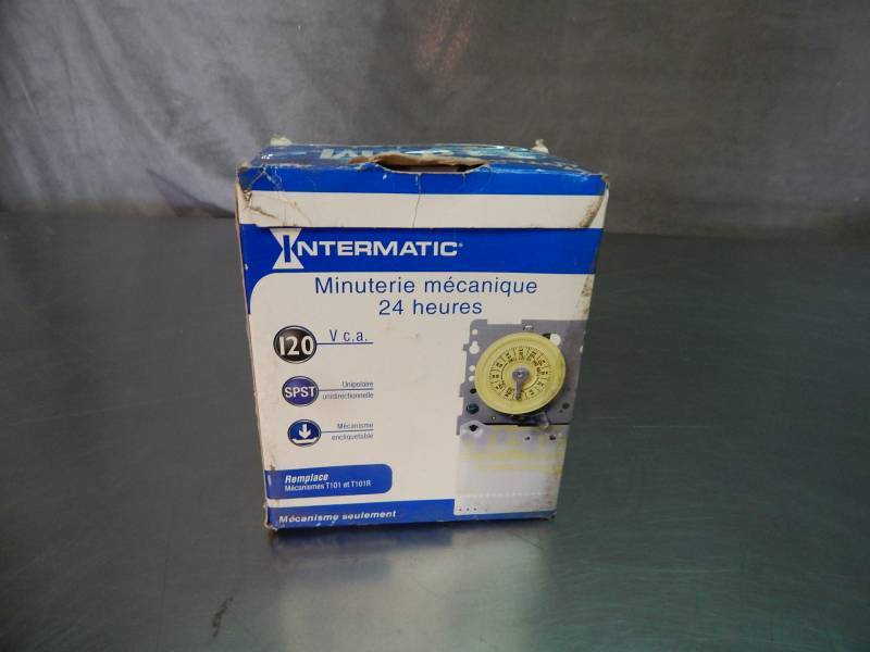 lot 1714 image: Intermatic Mechanical Timer