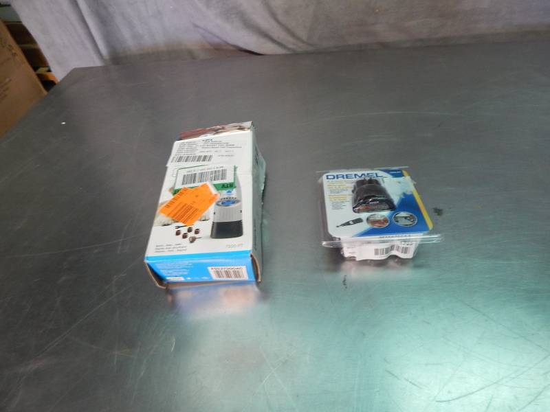 lot 1715 image: Dremel Pet Nail Grooming Kit with extra Battery