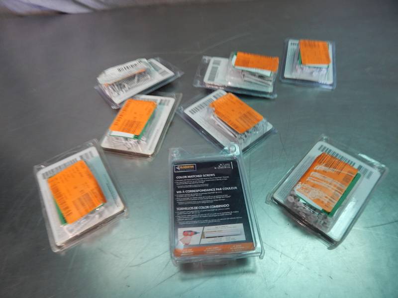 lot 1718 image: Lot of Gladiator Color Mathced Screws