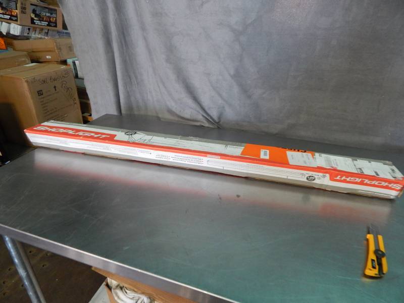 lot 1729 image: Lithonia Lighting Shop Light