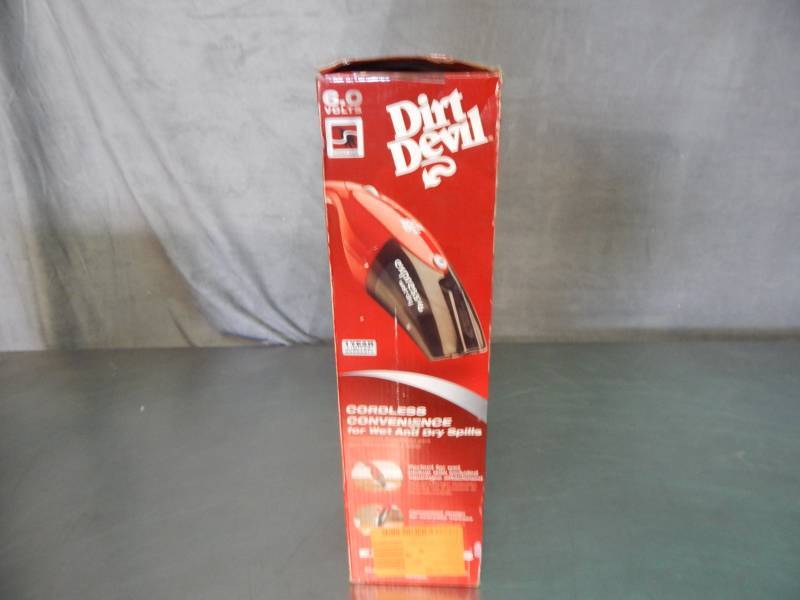 lot 1741 image: Dirt Devil Vac