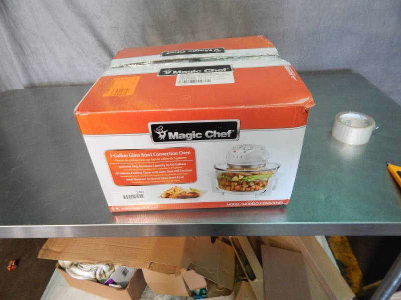 lot 1761 image: Magic Chef 3 Gallon Glass Bowl Convection Oven
