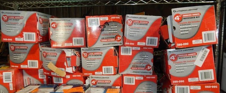 lot 1783 image: Large Lot of Recessed Lighting Kits