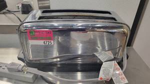 lot 4725 image: Cuisine Art Toaster
