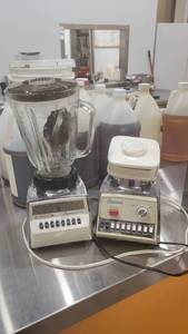 lot 4728 image: (2) Vintage Osterizer Smoothie Blenders&nbsp