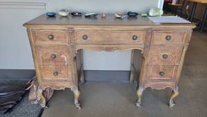 lot 4760 image: Antique Wooden Desk&nbsp